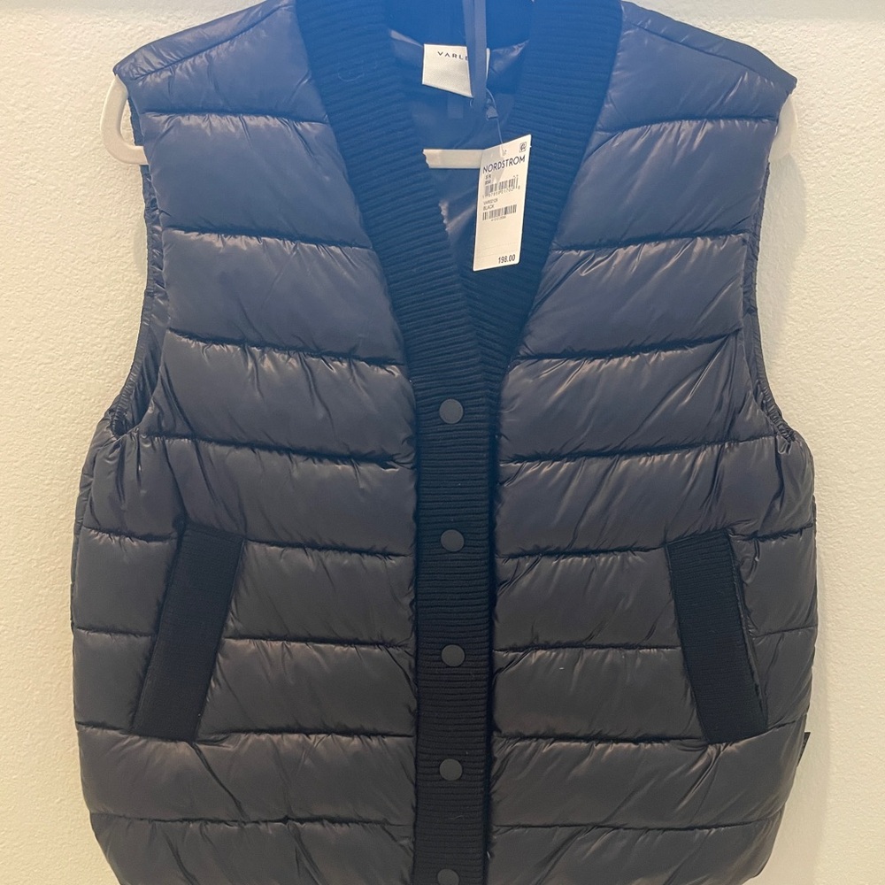 Colwyn Combo Boxy Gilet in Black Varley s black